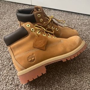 Timberland Butter Kids Size 2.5
